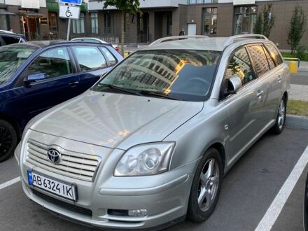 Тойота Авенсис 2004 в Киеве на Automoto.ua Бежевый Тойота Авенсис, объемом двигателя 1.6 л и пробегом 285 тыс. км за 5300 $, фото 1 на Automoto.ua