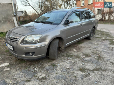 Тойота Авенсис 2006 в Житомире на Automoto.ua Бежевый Тойота Авенсис, объемом двигателя 1.99 л и пробегом 284 тыс. км за 5900 $, фото 1 на Automoto.ua