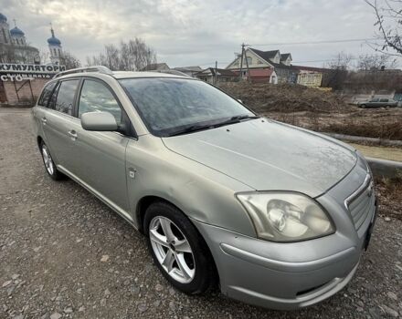 Бежевий Тойота Авенсіс, об'ємом двигуна 2 л та пробігом 200 тис. км за 2850 $, фото 1 на Automoto.ua