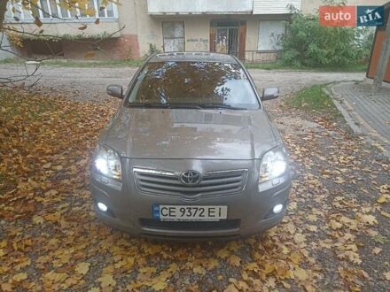 Тойота Авенсис 2006 в Черновцах на Automoto.ua Бежевый Тойота Авенсис, объемом двигателя 1.8 л и пробегом 185 тыс. км за 8200 $, фото 1 на Automoto.ua