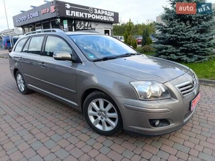 Бежевий Тойота Авенсіс, об'ємом двигуна 1.8 л та пробігом 220 тис. км за 6899 $, фото 1 на Automoto.ua