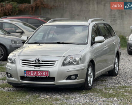 Бежевий Тойота Авенсіс, об'ємом двигуна 1.8 л та пробігом 112 тис. км за 7699 $, фото 1 на Automoto.ua