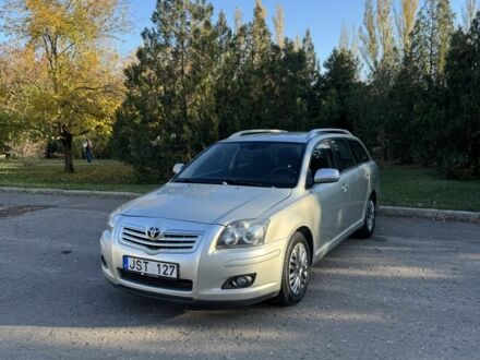 Бежевый Тойота Авенсис, объемом двигателя 2 л и пробегом 250 тыс. км за 3450 $, фото 1 на Automoto.ua