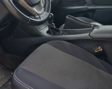 Черный Тойота Авенсис, объемом двигателя 2 л и пробегом 147 тыс. км за 8000 $, фото 6 на Automoto.ua