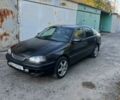 Чорний Тойота Авенсіс, об'ємом двигуна 1.6 л та пробігом 256 тис. км за 2450 $, фото 1 на Automoto.ua