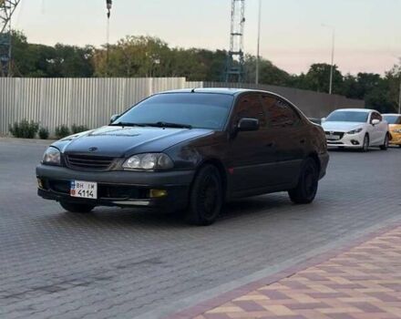 Чорний Тойота Авенсіс, об'ємом двигуна 2 л та пробігом 461 тис. км за 3300 $, фото 1 на Automoto.ua