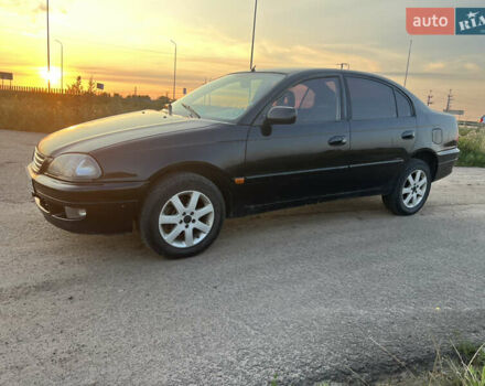 Чорний Тойота Авенсіс, об'ємом двигуна 1.99 л та пробігом 252 тис. км за 3300 $, фото 5 на Automoto.ua