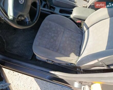 Черный Тойота Авенсис, объемом двигателя 2 л и пробегом 385 тыс. км за 3850 $, фото 16 на Automoto.ua