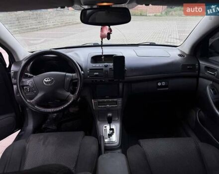Черный Тойота Авенсис, объемом двигателя 1.8 л и пробегом 283 тыс. км за 5700 $, фото 3 на Automoto.ua