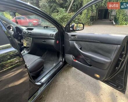 Чорний Тойота Авенсіс, об'ємом двигуна 2 л та пробігом 255 тис. км за 5500 $, фото 1 на Automoto.ua