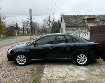 Черный Тойота Авенсис, объемом двигателя 2 л и пробегом 300 тыс. км за 4200 $, фото 1 на Automoto.ua