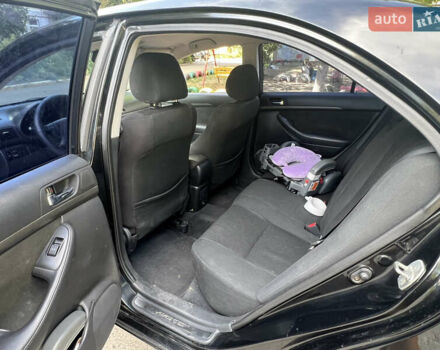 Черный Тойота Авенсис, объемом двигателя 2 л и пробегом 255 тыс. км за 6000 $, фото 3 на Automoto.ua