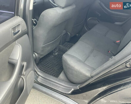 Черный Тойота Авенсис, объемом двигателя 1.8 л и пробегом 451 тыс. км за 4900 $, фото 2 на Automoto.ua