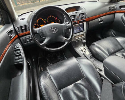 Чорний Тойота Авенсіс, об'ємом двигуна 2 л та пробігом 264 тис. км за 4400 $, фото 4 на Automoto.ua