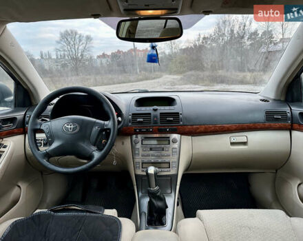 Черный Тойота Авенсис, объемом двигателя 1.79 л и пробегом 335 тыс. км за 4450 $, фото 13 на Automoto.ua