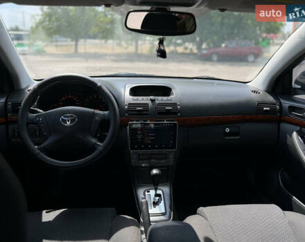 Чорний Тойота Авенсіс, об'ємом двигуна 1.8 л та пробігом 220 тис. км за 5699 $, фото 22 на Automoto.ua