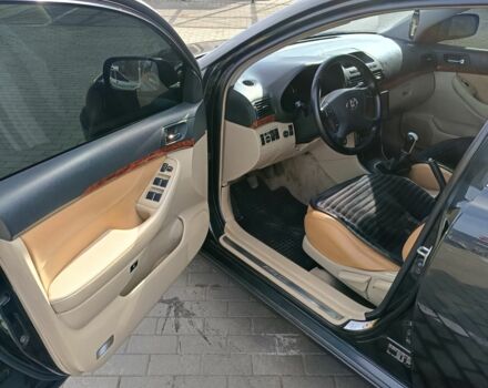 Чорний Тойота Авенсіс, об'ємом двигуна 1.8 л та пробігом 279 тис. км за 6000 $, фото 19 на Automoto.ua
