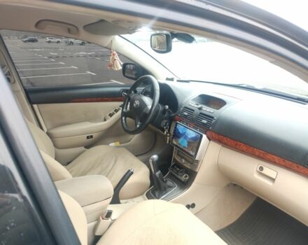Черный Тойота Авенсис, объемом двигателя 2 л и пробегом 240 тыс. км за 5500 $, фото 3 на Automoto.ua