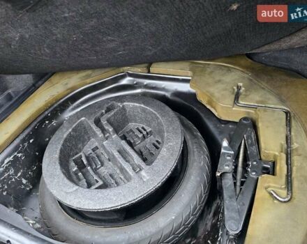 Черный Тойота Авенсис, объемом двигателя 2 л и пробегом 350 тыс. км за 4999 $, фото 31 на Automoto.ua