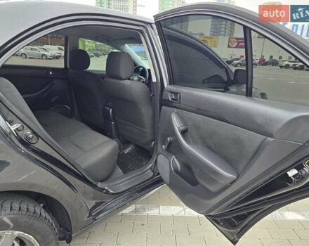 Черный Тойота Авенсис, объемом двигателя 2 л и пробегом 350 тыс. км за 4999 $, фото 26 на Automoto.ua