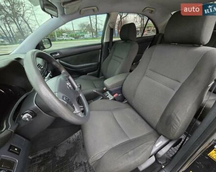 Черный Тойота Авенсис, объемом двигателя 2 л и пробегом 350 тыс. км за 4999 $, фото 21 на Automoto.ua