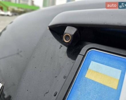 Черный Тойота Авенсис, объемом двигателя 2 л и пробегом 350 тыс. км за 4999 $, фото 30 на Automoto.ua