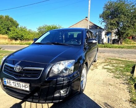 Черный Тойота Авенсис, объемом двигателя 1.8 л и пробегом 143 тыс. км за 7000 $, фото 3 на Automoto.ua