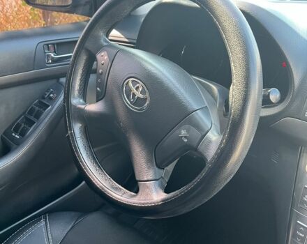 Чорний Тойота Авенсіс, об'ємом двигуна 1.8 л та пробігом 216 тис. км за 6600 $, фото 1 на Automoto.ua