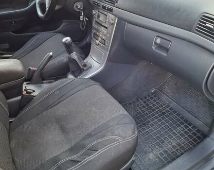 Чорний Тойота Авенсіс, об'ємом двигуна 1.79 л та пробігом 204 тис. км за 6200 $, фото 7 на Automoto.ua