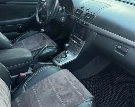 Черный Тойота Авенсис, объемом двигателя 1.79 л и пробегом 240 тыс. км за 6800 $, фото 4 на Automoto.ua