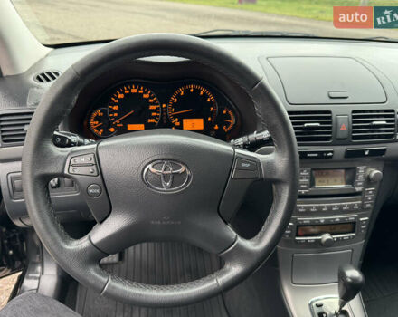 Чорний Тойота Авенсіс, об'ємом двигуна 1.79 л та пробігом 180 тис. км за 7590 $, фото 16 на Automoto.ua