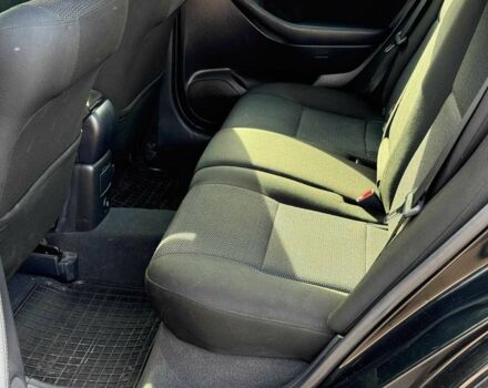 Чорний Тойота Авенсіс, об'ємом двигуна 2 л та пробігом 264 тис. км за 6780 $, фото 16 на Automoto.ua