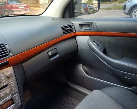 Черный Тойота Авенсис, объемом двигателя 1.8 л и пробегом 320 тыс. км за 7200 $, фото 10 на Automoto.ua