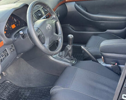 Чорний Тойота Авенсіс, об'ємом двигуна 1.8 л та пробігом 212 тис. км за 5600 $, фото 11 на Automoto.ua