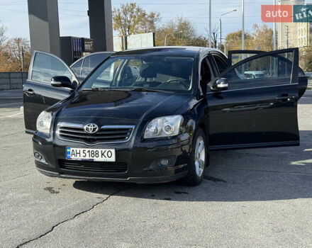 Чорний Тойота Авенсіс, об'ємом двигуна 1.8 л та пробігом 212 тис. км за 5600 $, фото 10 на Automoto.ua