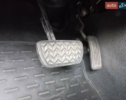 Черный Тойота Авенсис, объемом двигателя 1.79 л и пробегом 218 тыс. км за 7200 $, фото 13 на Automoto.ua