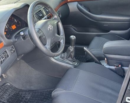 Черный Тойота Авенсис, объемом двигателя 1.8 л и пробегом 212 тыс. км за 6000 $, фото 11 на Automoto.ua