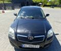 Чорний Тойота Авенсіс, об'ємом двигуна 2 л та пробігом 219 тис. км за 6500 $, фото 2 на Automoto.ua