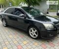 Черный Тойота Авенсис, объемом двигателя 2 л и пробегом 325 тыс. км за 5800 $, фото 2 на Automoto.ua