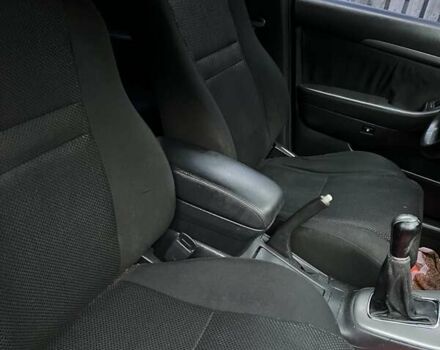 Черный Тойота Авенсис, объемом двигателя 1.8 л и пробегом 250 тыс. км за 6000 $, фото 4 на Automoto.ua