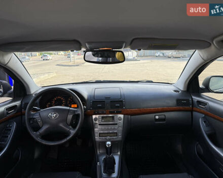 Чорний Тойота Авенсіс, об'ємом двигуна 1.8 л та пробігом 212 тис. км за 5600 $, фото 16 на Automoto.ua