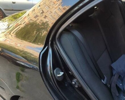 Черный Тойота Авенсис, объемом двигателя 1.8 л и пробегом 320 тыс. км за 7200 $, фото 18 на Automoto.ua