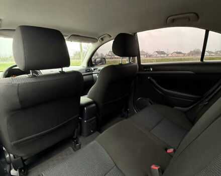 Чорний Тойота Авенсіс, об'ємом двигуна 1.79 л та пробігом 180 тис. км за 7590 $, фото 24 на Automoto.ua