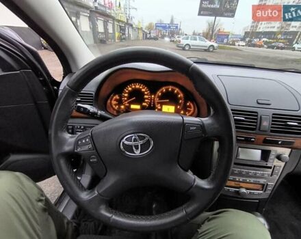 Черный Тойота Авенсис, объемом двигателя 1.8 л и пробегом 190 тыс. км за 7100 $, фото 4 на Automoto.ua