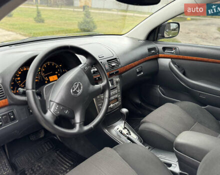 Черный Тойота Авенсис, объемом двигателя 1.8 л и пробегом 178 тыс. км за 7150 $, фото 12 на Automoto.ua