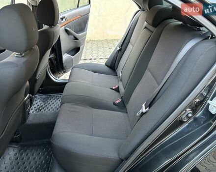 Чорний Тойота Авенсіс, об'ємом двигуна 1.8 л та пробігом 136 тис. км за 8300 $, фото 43 на Automoto.ua