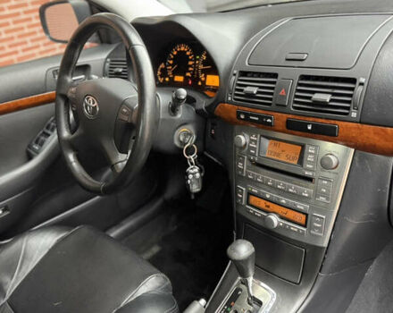 Черный Тойота Авенсис, объемом двигателя 1.79 л и пробегом 243 тыс. км за 7500 $, фото 14 на Automoto.ua