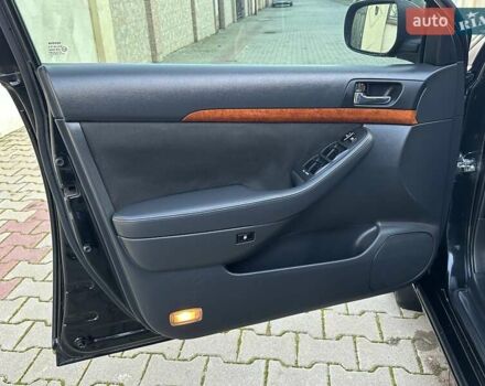 Чорний Тойота Авенсіс, об'ємом двигуна 1.8 л та пробігом 136 тис. км за 8300 $, фото 38 на Automoto.ua