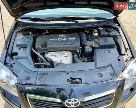 Черный Тойота Авенсис, объемом двигателя 1.8 л и пробегом 225 тыс. км за 6800 $, фото 11 на Automoto.ua