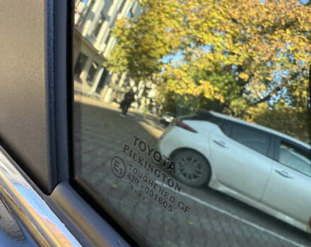 Черный Тойота Авенсис, объемом двигателя 1.8 л и пробегом 193 тыс. км за 9199 $, фото 26 на Automoto.ua